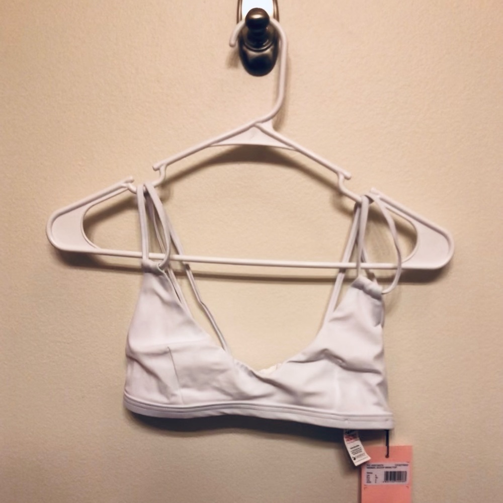 White Missguided swim top neverworn w/ tags size 4